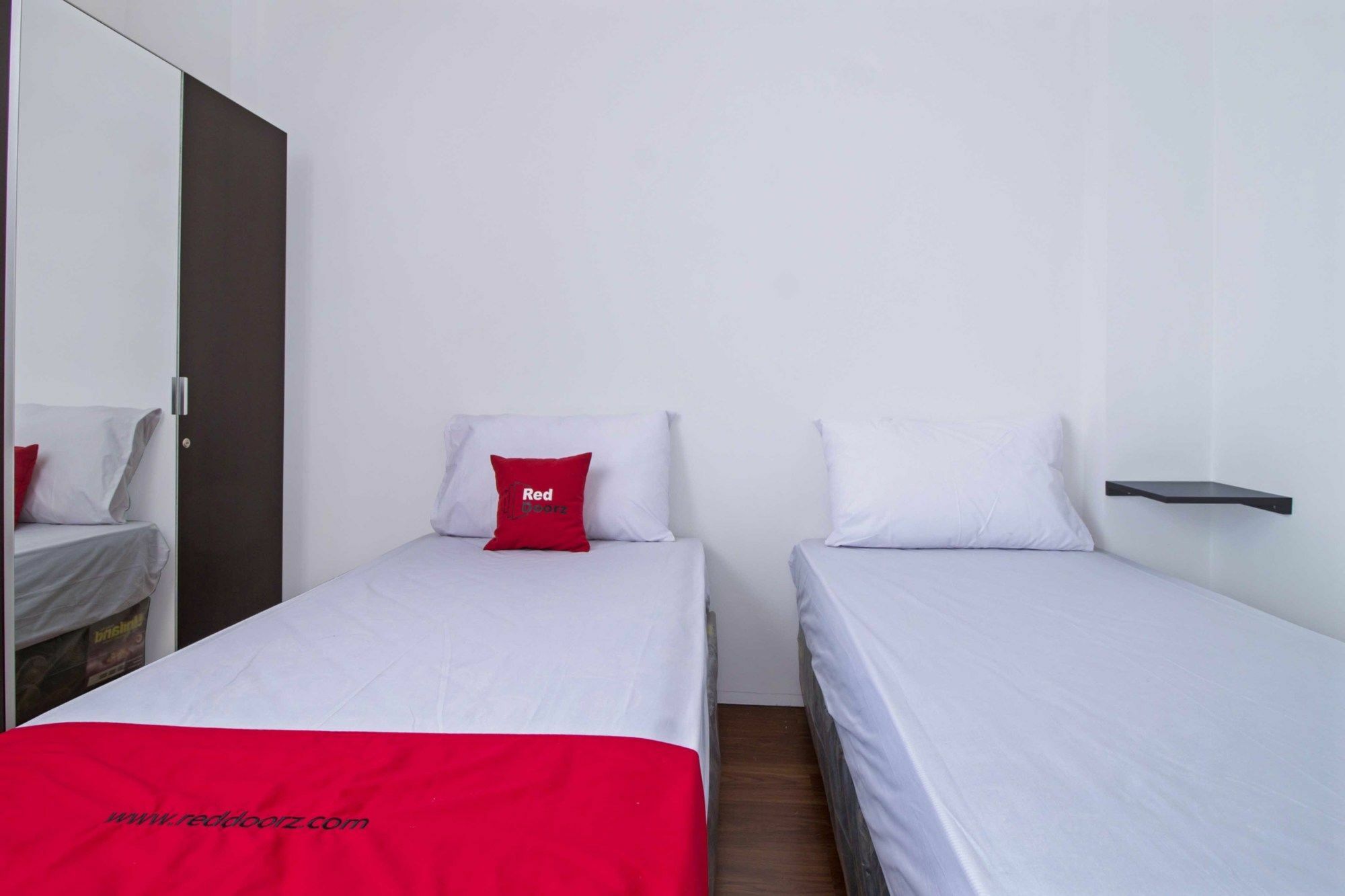 Reddoorz Plus Near Plaza Indonesia Cakarta Dış mekan fotoğraf